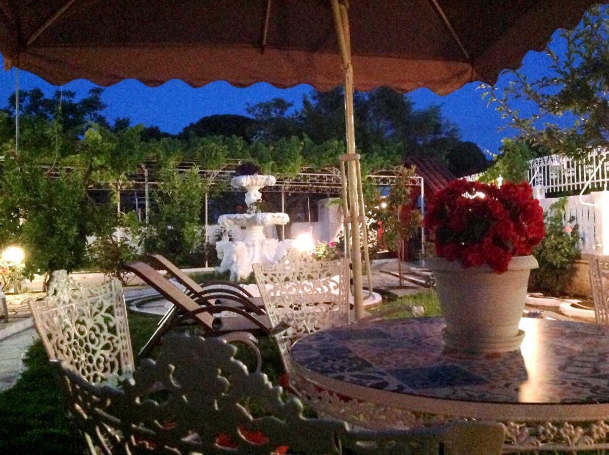 Villa Fofo - Beautiful Sea Front Villa With 650M2 Garden Nea Kallikrateia Exterior photo